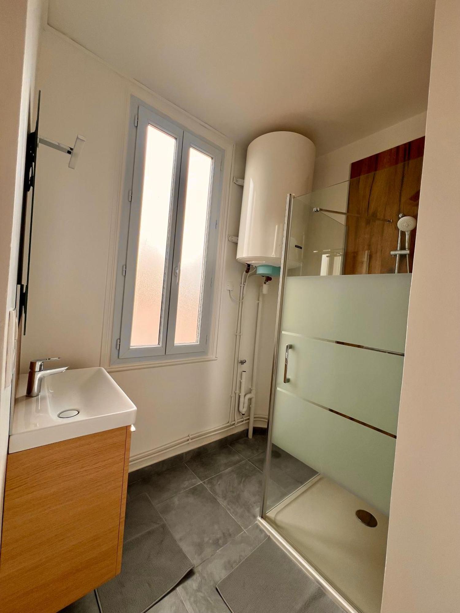 Studio 4 Pers Face Gare Sncf Appart Hotel Le Cygne D4 บัวร์ ภายนอก รูปภาพ